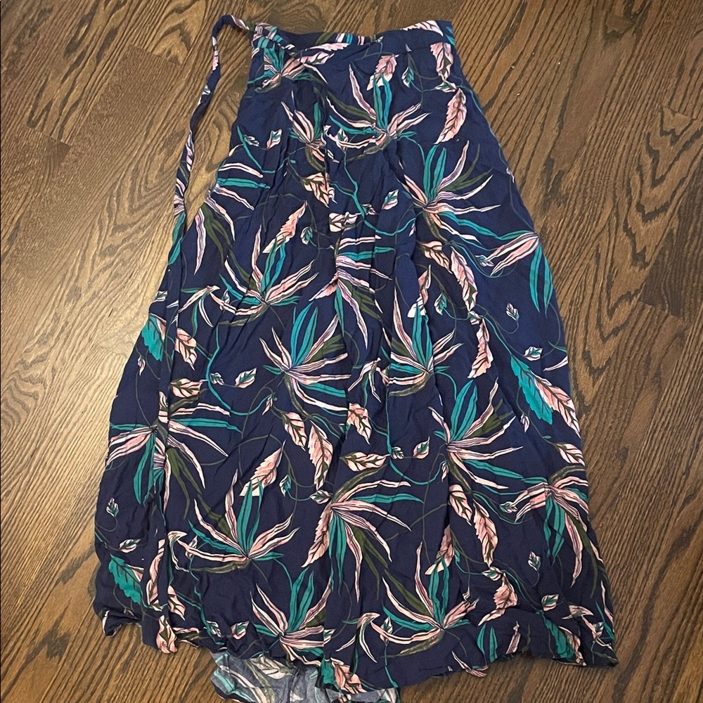 Floral Navy Tie Wrap midi Skirt
